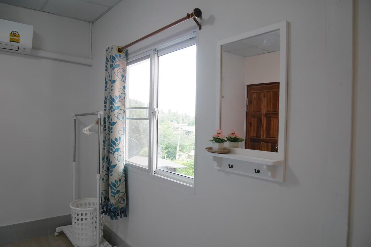 Nawee Guesthouse Sairee เกาะเต่า ภายนอก รูปภาพ