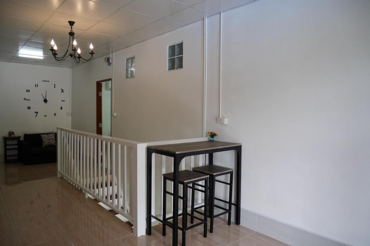 Nawee Guesthouse Sairee เกาะเต่า ภายนอก รูปภาพ