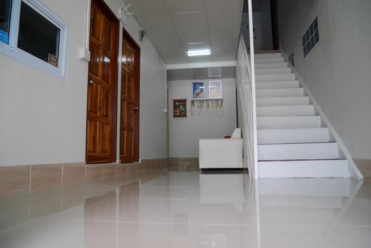 Nawee Guesthouse Sairee เกาะเต่า ภายนอก รูปภาพ